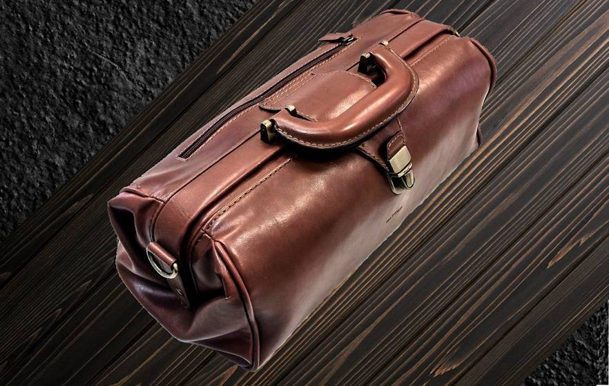 organisaton briefcase